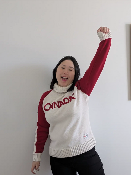 Official 2010 Olympics Team Canada Sweater - Hudson's Bay, Size M