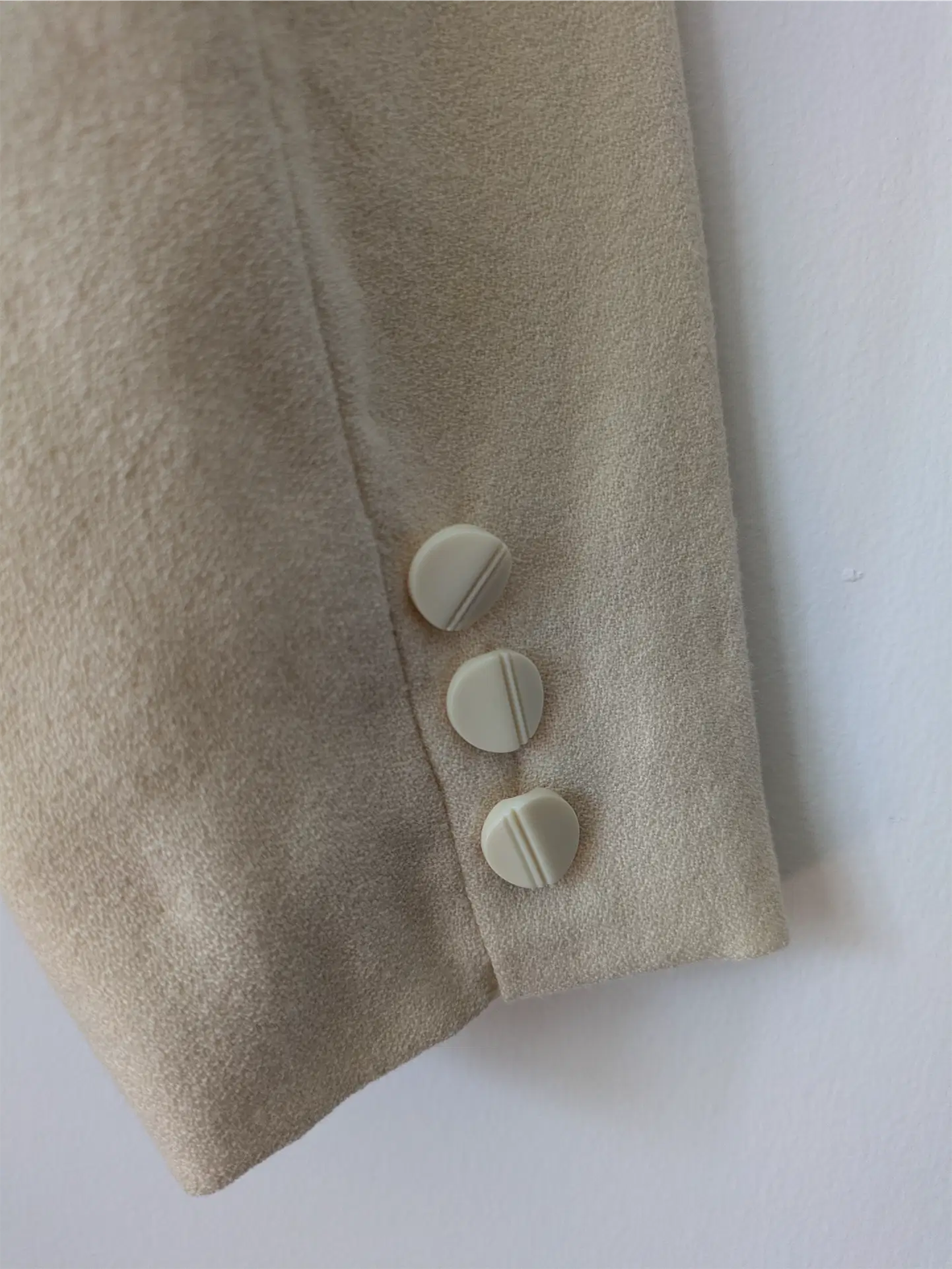 White Vintage Bridal Cropped Wool Blazer: 80s Tailored Style (Size XS)