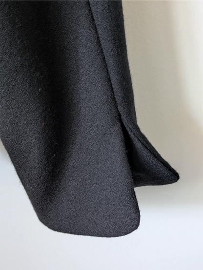 Black 80s Vintage Blazer - Dark Academia, Preppy, or Old Money Look (Size M/L)