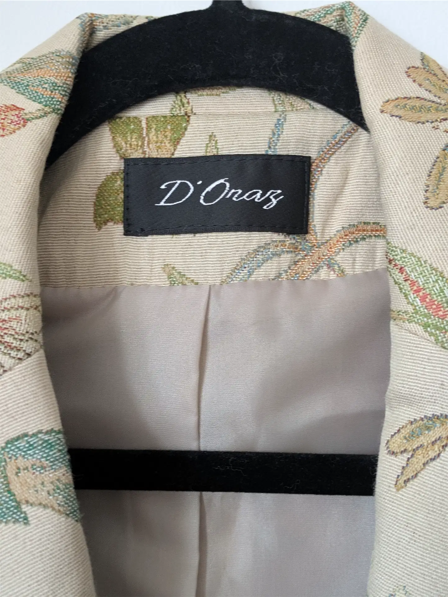 Beige Floral Vintage Blazer - Nature Tapestry / Flower Embroidery (Size S/M)