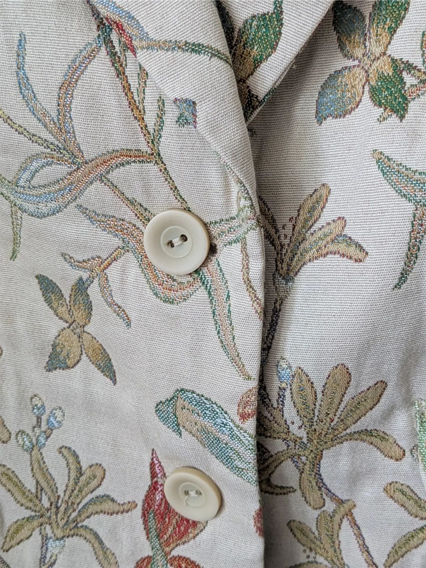 Beige Floral Vintage Blazer - Nature Tapestry / Flower Embroidery (Size S/M)