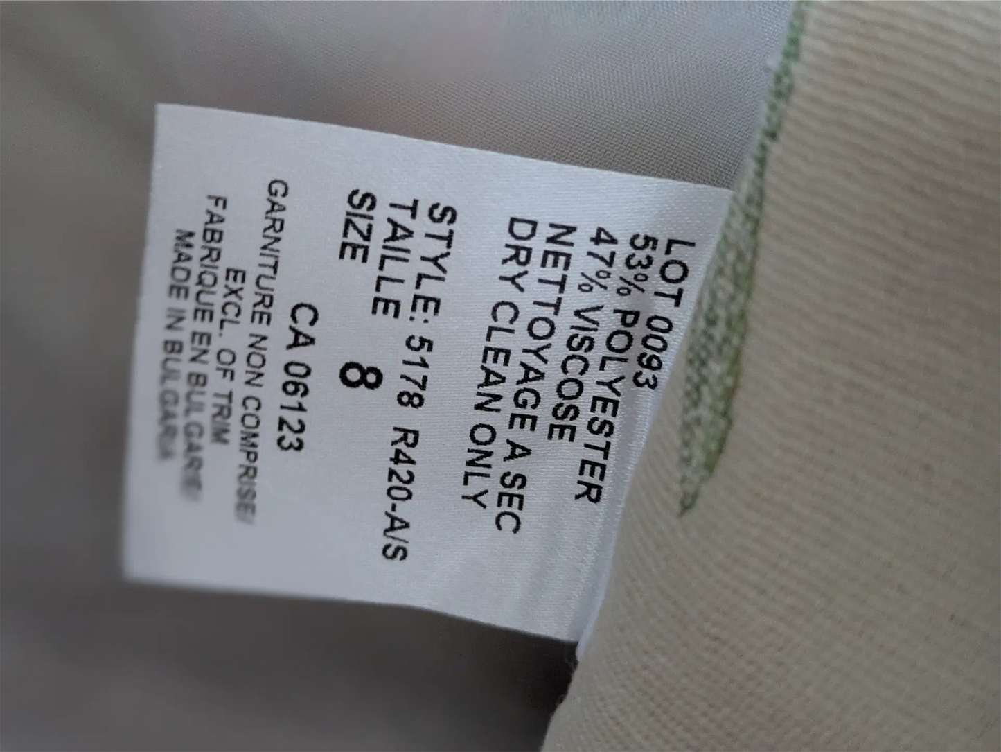 Beige Floral Vintage Blazer - Nature Tapestry / Flower Embroidery (Size S/M)