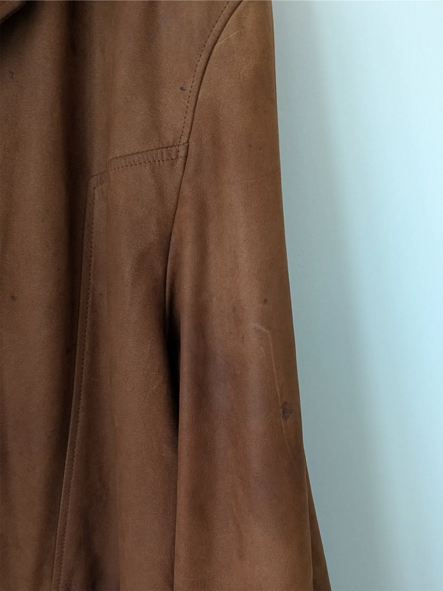 Brown Vintage Leather Coat - Danier (Men's Size XL / XXL)