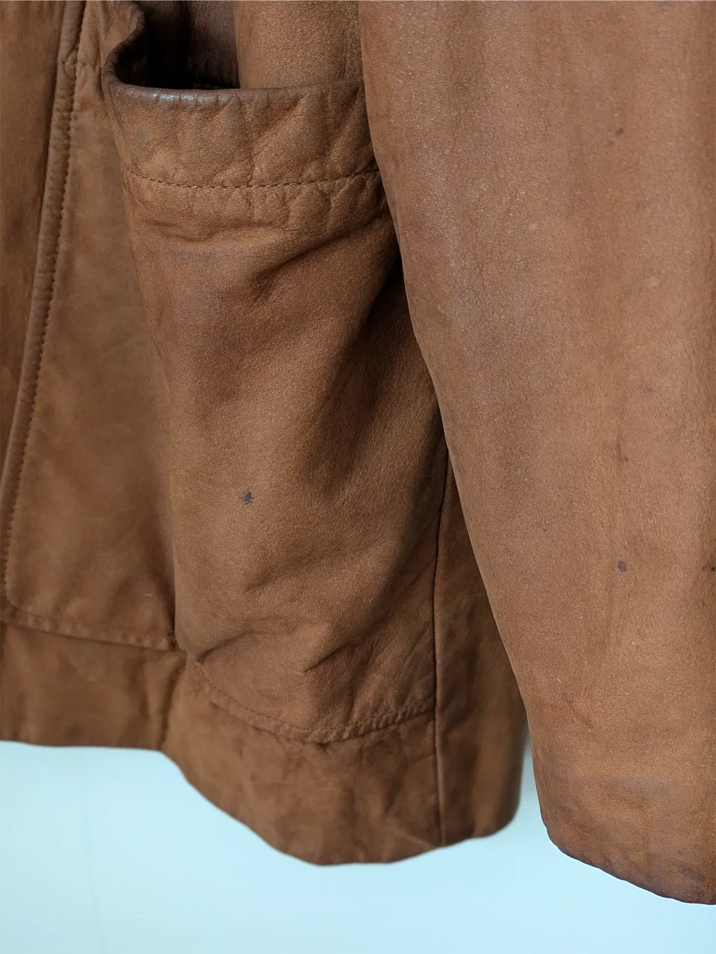 Brown Vintage Leather Coat - Danier (Men's Size XL / XXL)