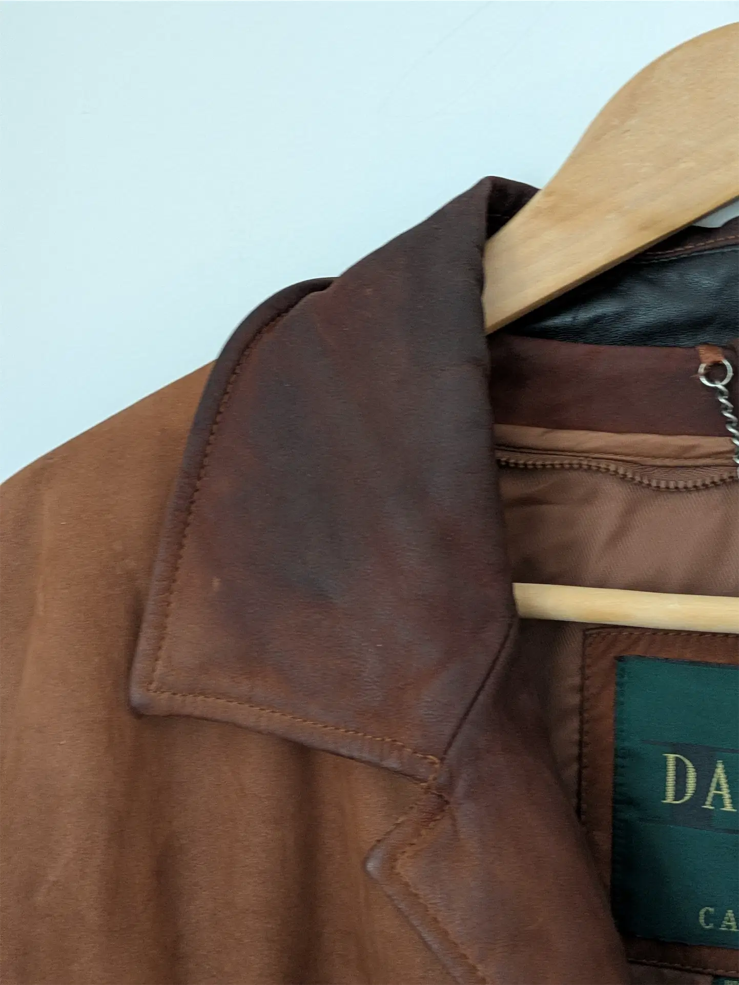 Brown Vintage Leather Coat - Danier (Men's Size XL / XXL)