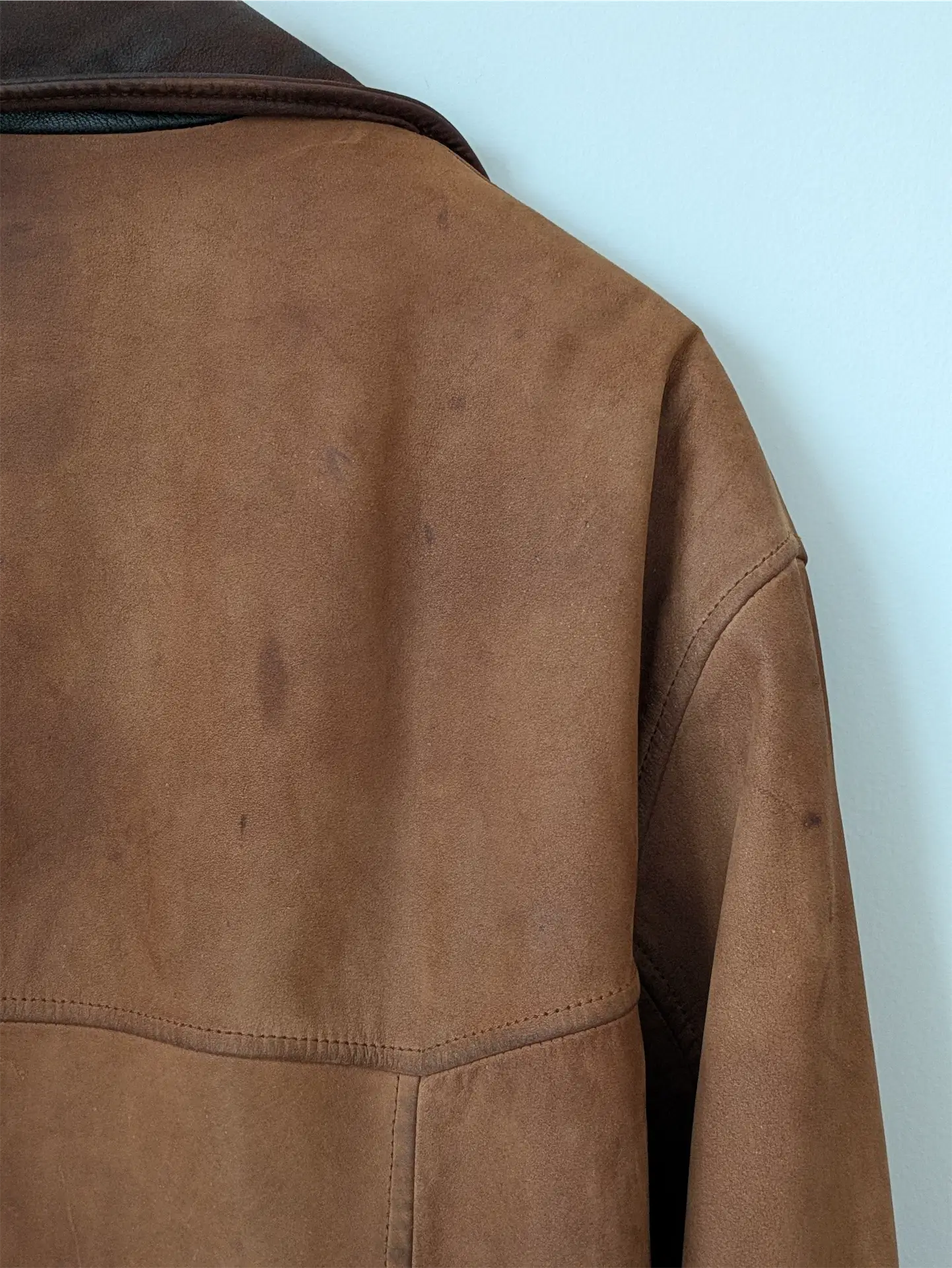 Brown Vintage Leather Coat - Danier (Men's Size XL / XXL)